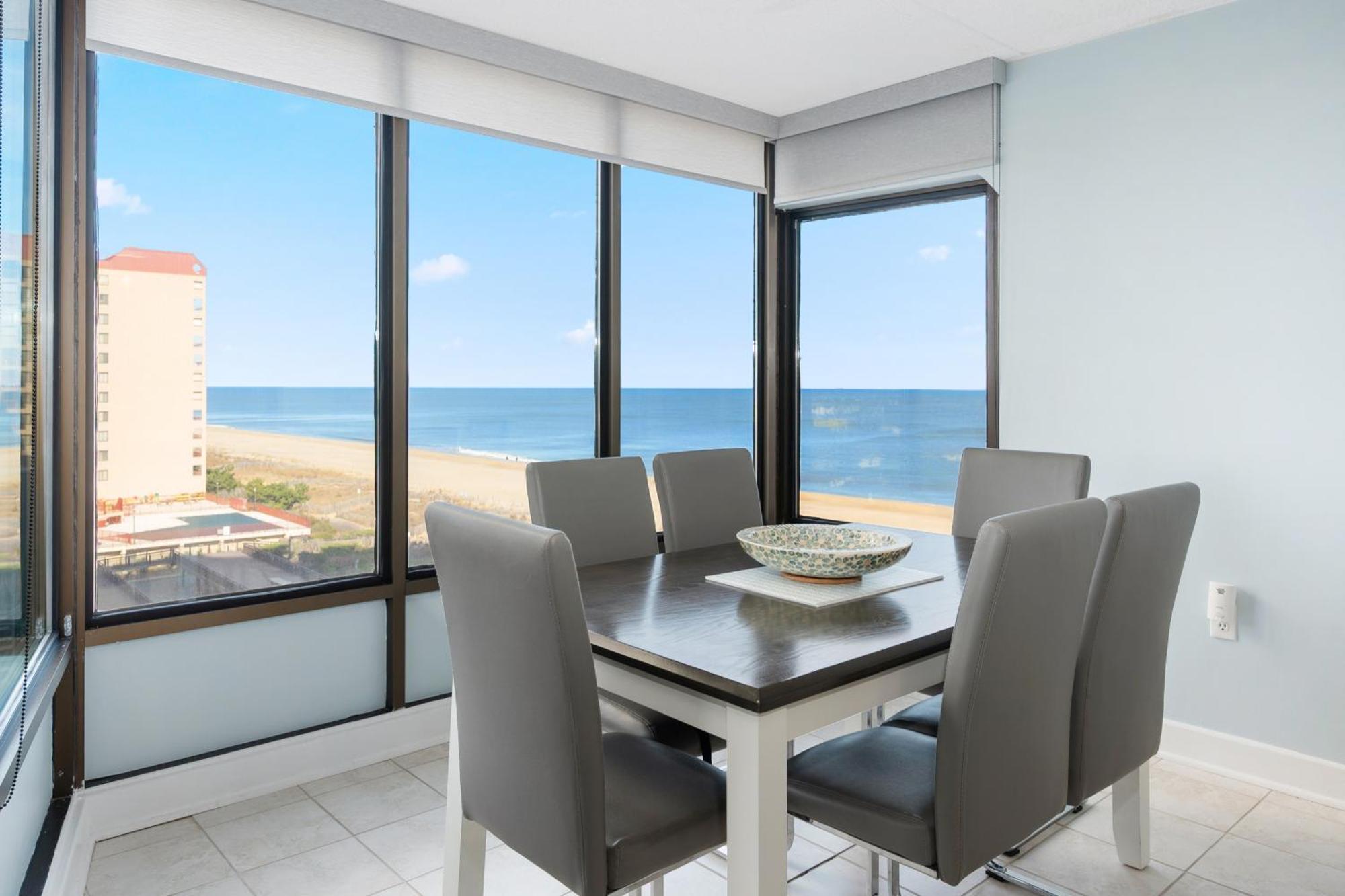 Family Friendly Luxury Oceanfront Condo, Indoor Pool, Massage Chair, Brand New Bathrooms 2025 آوشين سيتي المظهر الخارجي الصورة